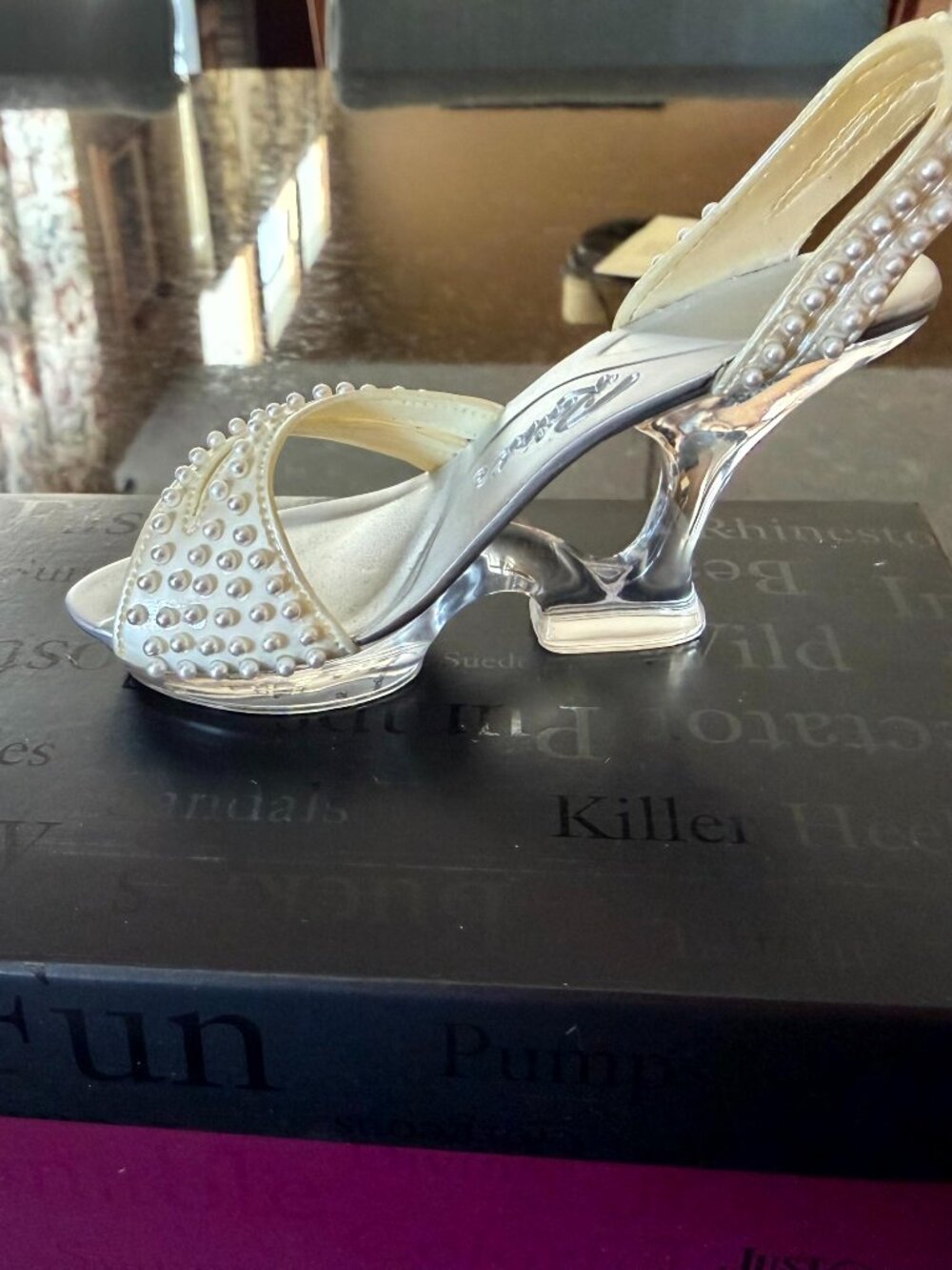 Just the Right Shoe Sea of Pearls 25094 Pearl Clear Heel Sandal Figurine